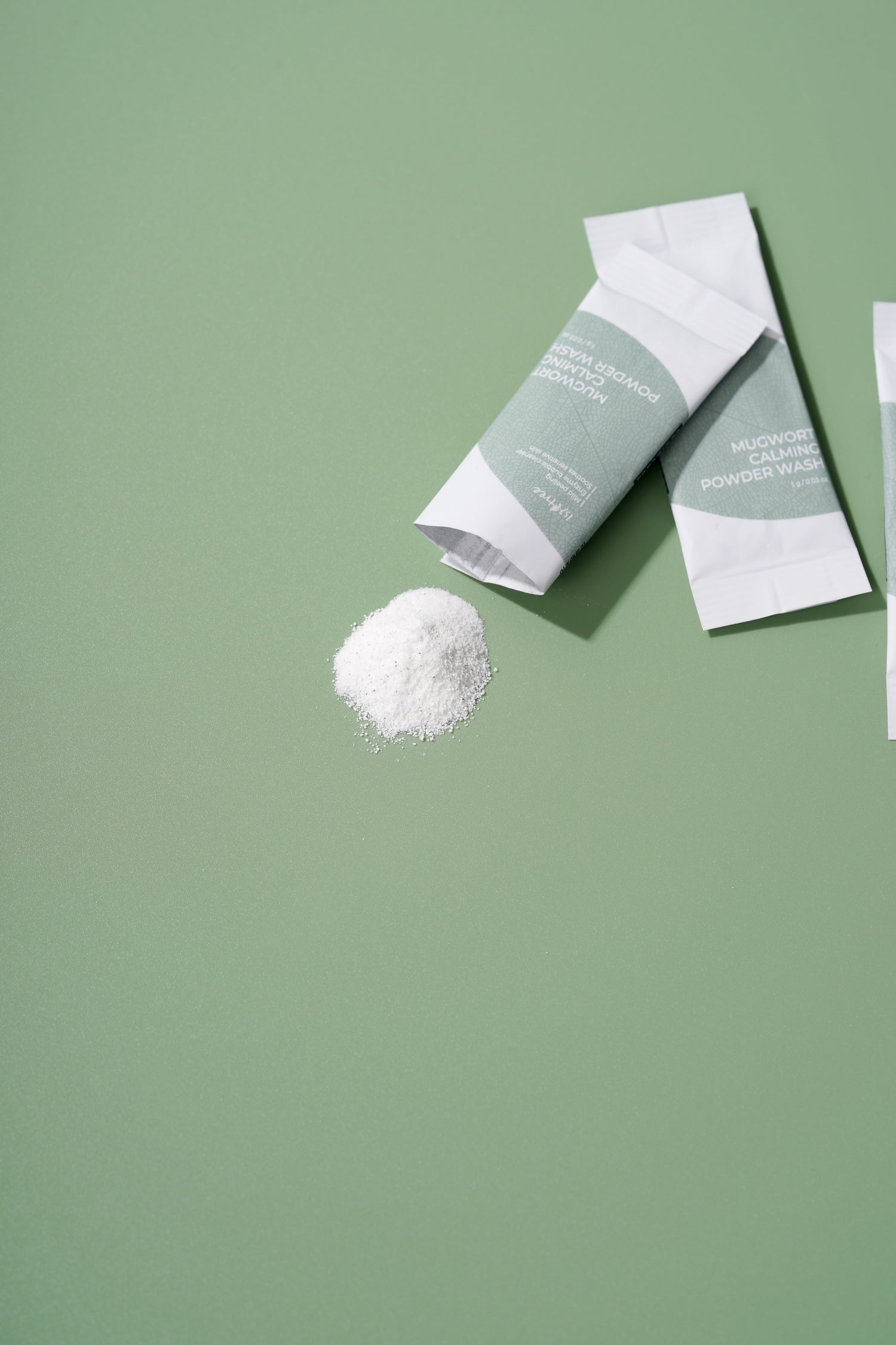 ISNTREE Mugwort Calming Powder Wash 1g*25ea product image 4