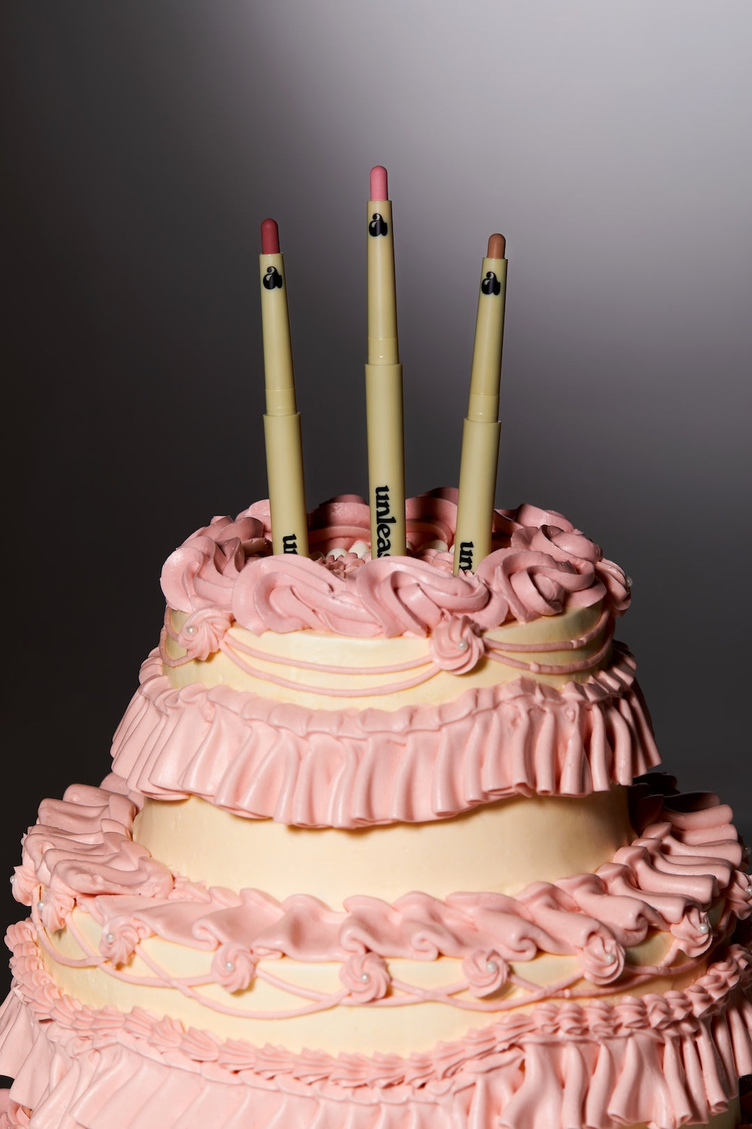 UNLEASHIA Oh! Happy Day Lip Pencil No.1 Birthday 0.8g - official product image 8