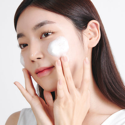 Etude House SoonJung pH 6.5 Whip Cleanser 250ml — product detail view 4